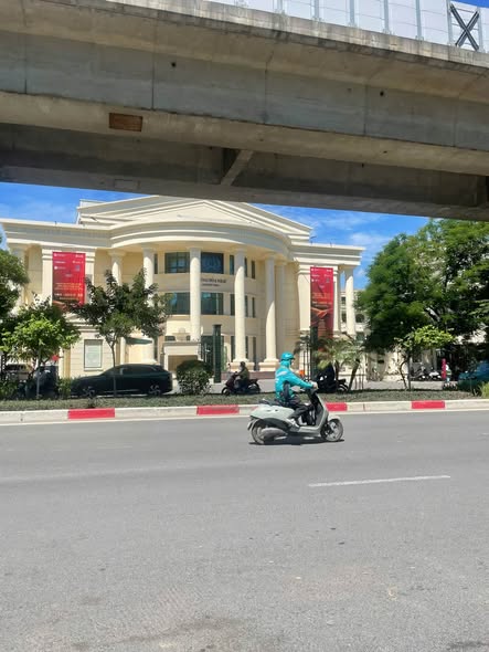 **HƠN 12 TỶ – HÀO NAM, ĐỐNG ĐA – LÔ GÓC 4 THOÁNG – NHÀ MỚI Ở NGAY**