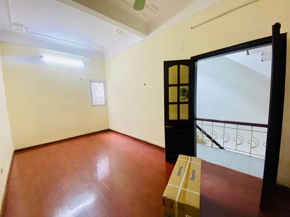 CHO THUÊ NHÀ 5 TẦNG – TRÚC KHÊ, NGUYÊN HỒNG, ĐỐNG ĐA