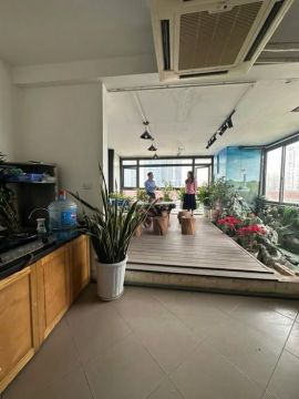 Siêu Hiếm, TT Cầu Giấy - vđ 2.5 Nguyễn Văn Huyên - dt37/50m2 lô góc 2 thoáng.