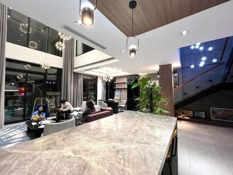 Bán căn hộ duplex Mandarin dt hơn 300m2 giá tốt