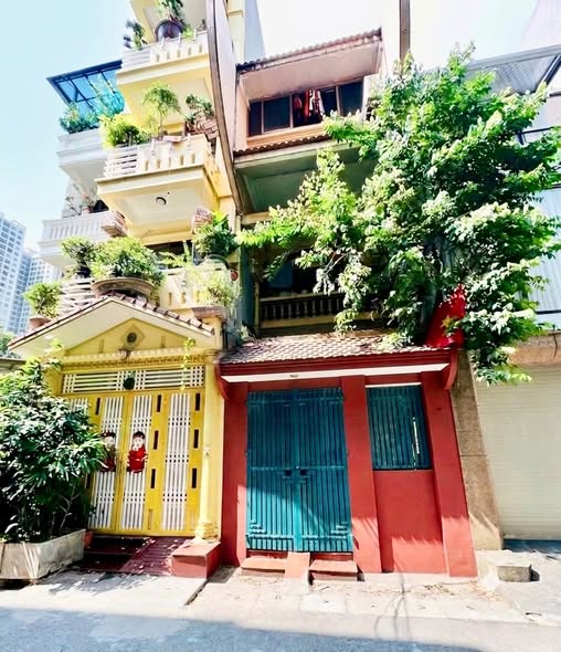 BÀ TRIỆU HÀ ĐÔNG - PHÂN LÔ CÁN BỘ - Ô TÔ TRÁNH - GẦN VƯỜN HOA