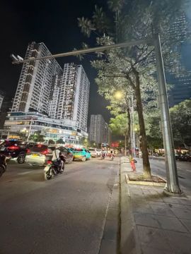 PHÂN KHÚC 10 TỶ – NHÀ ĐẸP PHỐ LÊ VĂN LƯƠNG, CÁCH MẶT PHỐ CHỈ 10M!