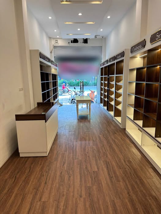 Cho thuê MBKD mặt phố Xã Đàn, Đống Đa.