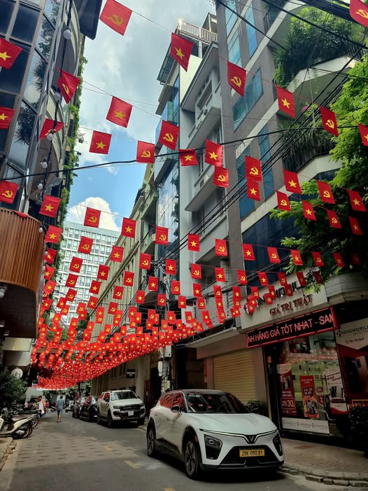 TÒA VP 7T THANG MÁY - THÁI HÀ - ĐỐNG ĐA - 72M2 - 5.5M MT - Ô TÔ TRÁNH - NHỈNH 35 TỶ