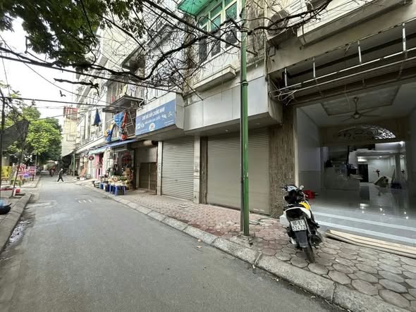 Chủ còn lãi mỗi tình cảm