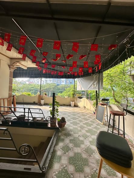 NHANH !!! Cho Thuê MBKD 3 Tầng Lô Góc Mặt Phố Trần Đại Nghĩa - Hai Bà Trưng - Hà Nội.