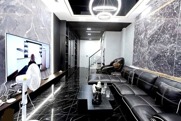 CHỈ 9 TỶ NHỈNH SỞ HỮU CĂN NHÀ TRONG MƠ PHỐ TÂN MAI 42m*6T - VIEW HỒ - Ô TÔ ĐỖ CỬA - NỘI THẤT VIP ...