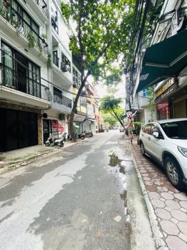 Một căn nhà tại Trương Định giải quyết trọn vẹn bài toán vừa có mặt bằng làm việc, vừa giữ được k...