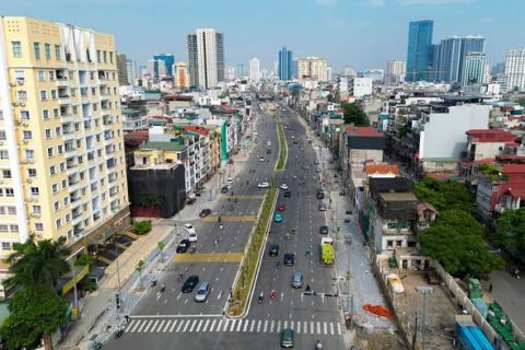 18,8 TỶ - MẶT PHỐ ĐÊ LA THÀNH - 35M2* 6 TẦNG - LÔ GÓC 3 MẶT THOÁNG VĨNH VIỄN - THANG MÁY, GARA Ô TÔ