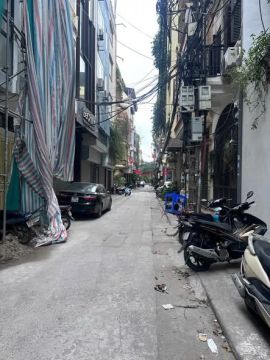 NHÀ PHÂN LÔ CÁN BỘ – VỈA HÈ HAI BÊN – Ô TÔ TRÁNH – MẶT TIỀN 8,5M