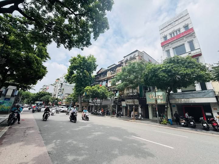 Cho thuê nhà mặt phố Huế, Hoàn Kiếm, 5 tầng mặt tiền 5m