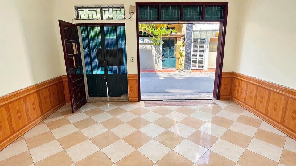 Cho thuê mặt bằng ngõ 192 Lê Trọng tấn ( thanh xuân)-8triệu/tháng