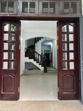 Cho thuê nhà 40m2*5 tầng Hoàng Sâm, Cầu Giấy - 16tr/tháng