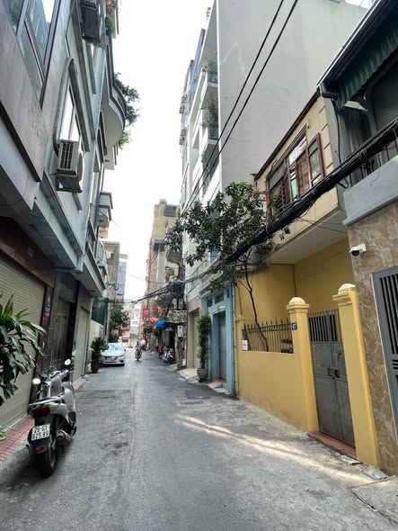 PHÂN LÔ THANH XUÂN – Ô TÔ ĐỖ CỬA – HƠN 9 TỶ