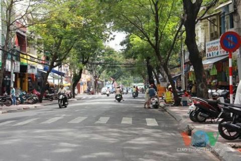 Cho thuê mặt bằng Minh Khai Hai Bà Trưng, DT 145m x 3 tầng, mt 10m.