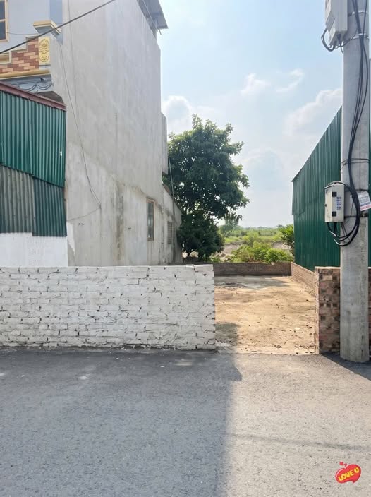 Tài chính 4 tỷ tìm đất ô tô tránh sát Vin1  Gia Lâm ô tô tránh kinh doanh nhỏ 2 thoáng trước sau