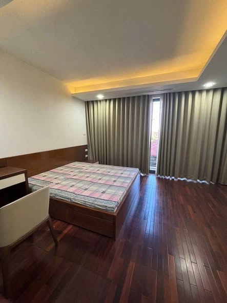 Cho thuê nhà Lê Trọng Tấn- Trường Chinh
