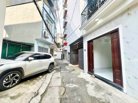Bán Nhà Bắc Từ Liêm 33m2 5 tầng thang máy  oto đỗ cổng ngõ thông 4tỷ75 Còn TL 50m ra chợ dân sinh...