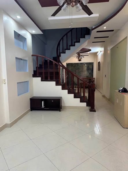 NHÀ ĐANG CHO THUÊ TẠI KHU VỰC CẦU GIẤY