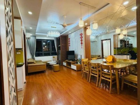 4,95 Tỷ căn hộ chung cư 2 ngủ, 2 vs,  tại Phạm Văn Đồng, tòa Thái Hà Bộ Công An, tầng cao căn góc...