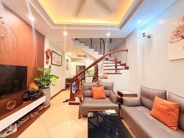 GIÁ: 12,5 TỶ – ĐÃ HẠ GIÁ CHÀO ĐỘI CẤN – BA ĐÌNH TẦNG: 5 TẦNG