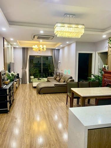 Bán nhanh căn hộ 110M2 - Chung cư Goldsilk Comlex