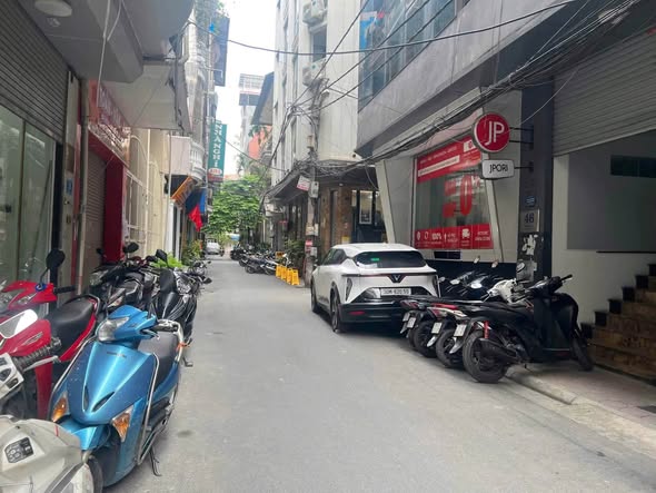 Chính chủ cần cho thuê nguyên căn mặt ngõ Oto phố Thái Hà - Q. Đống Đa.