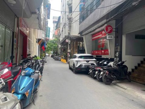 Chính chủ cần cho thuê nguyên căn mặt ngõ Oto phố Thái Hà - Q. Đống Đa.