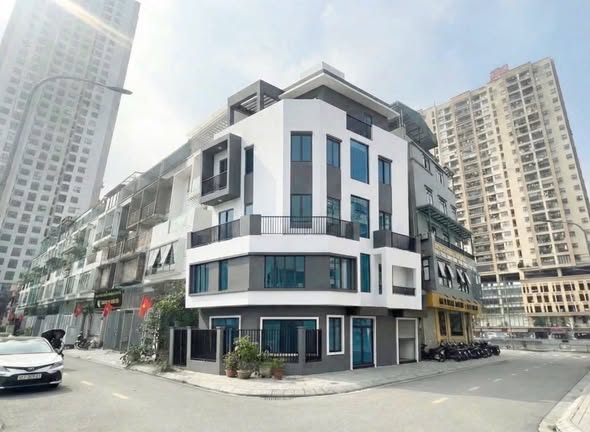 CHO THUÊ BIỆT THỰ GÓC chung cư Thanh Bình- Định Công 5 tầng 1 tum rộng 180m có thang máy