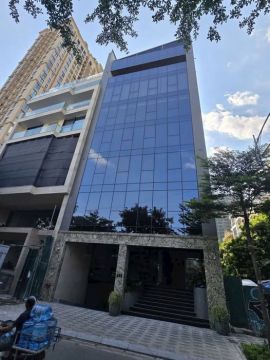 Cho Thuê nhà phố Trung kính đôi dt:85m2 xây 6T 1 hầm MT:6m Giá 72tr/tháng ( Bao Thuế )