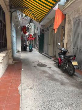 KIM HOA  - TT ĐỐNG ĐA - NHÀ MẶT NGÕ  - CÁCH 1 NHÀ RA PHỐ - NGÕ THÔNG RA HỒ 3 MẪU - VỪA Ở VỪA KD