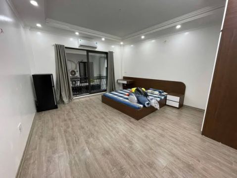 Cho thuê nhà Minh Khai, 50m² x 5 tầng, mặt tiền hơn 4m, có thang máy. Thiết kế 3PN khép kín, 3WC,...