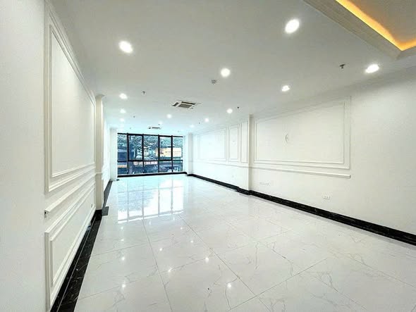 Cho Thuê Nhà  6 Tầng Mới,Thang Máy