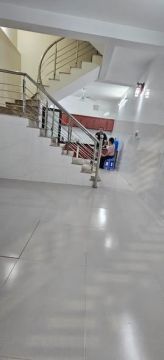 Cho thuê nhà 3PN, 9 triệu, full đồ:đh, nl, giường, tủ,192 lê trọng tấn,lh: 0986321576