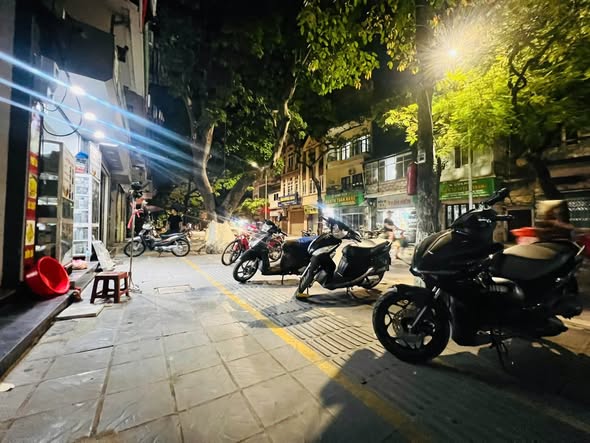 Mbkd Tầng 1,2 Thịnh Yên - Phố Huế | 60m2 mặt phố - ô tô vỉa hè | 13 Triệu