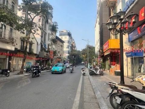 5.5TỶ - BÁN NHÀ CỬA BẮC - 30M2*5T - 20M RA PHỐ - BAGAC - NHÀ MẶT NGÕ - TRUNG TÂM BA ĐÌNH.
