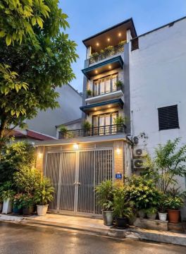 3,5 tỷ - 77m x 3 tầng - Nguyễn Văn Cừ, Long Biên