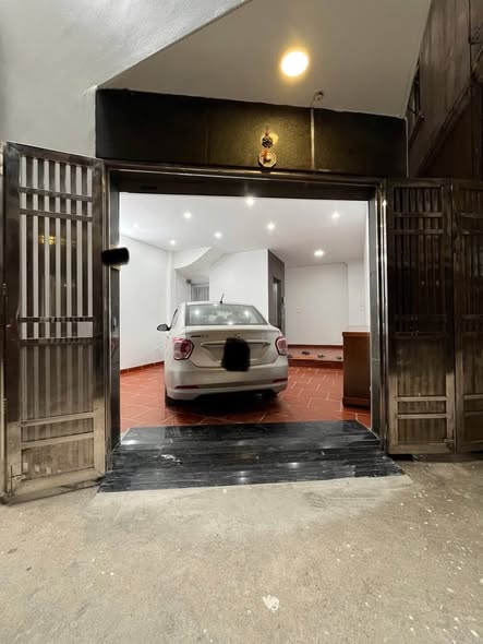 Đất vàng 11.9 tỷ - Mỹ Đình, 43m² x 7 tầng thang máy, ô tô vào nhà!