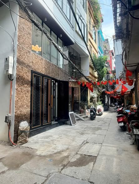 PHỐ BẠCH MAI 43M - 6 TẦNG THANG MÁY - Ô TÔ- SÁT PHỐ - SỔ HOA HẬU - KHÔNG QH