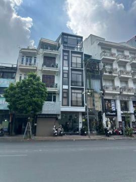 11-12 TRIỆU CHO THUÊ CỬA HÀNG MẶT PHỐ BA ĐÌNH, MỚI , SẠCH ĐẸP , VÀO LUÔN, PHÙ HỢP SPA, CAFFE , NA...