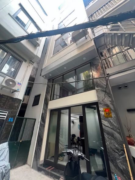 NGUYỄN LƯƠNG BẰNG - 30m - 5 Tầng - HƠN 8 TỶ