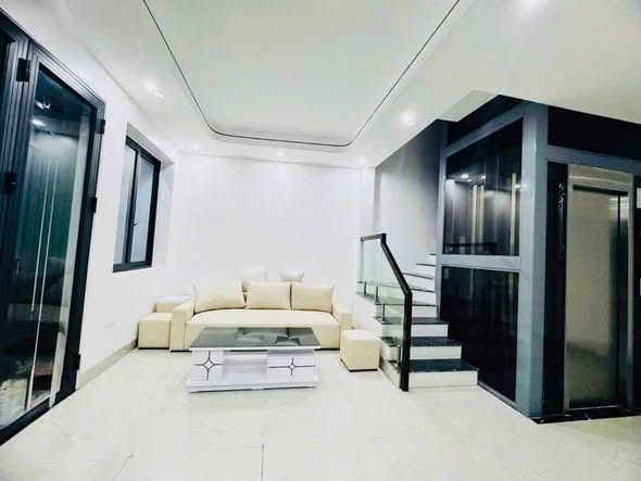 NHÀ ĐẸP -6 TẦNG THANG MÁY FUII NỘI THẤT PHỐ GIA QUẤT ,BỒ ĐỀ LONG BIÊN - CÁCH 15 m RA ÔTÔ TRÁNH - ...