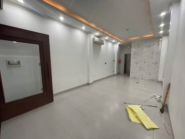 Cho thuê nhà 7 tầng thang máy phố Nguyễn Hoàng - Mỹ Đình Từ Liêm