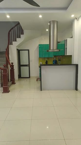 Lê Trọng Tấn, Hà Đông 35m 5 tầng  11triệu.