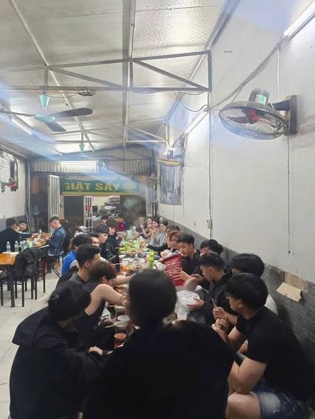 SANG NHƯỢNG QUÁN BIA – VỊ TRÍ ĐẸP, TỆP KHÁCH SẴN, DOANH THU ỔN ĐỊNH TẠI TÂY TỰU, HÀ NỘI