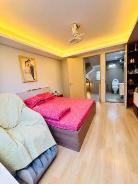 Bán nhà 5 tầng 30m2 Hàng Bài Hoàn Kiếm sân trước nhà rộng gần phố gần ô tô giá 15 tỷ