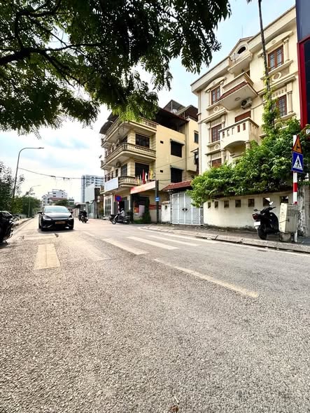 BÁN NHÀ MẶT PHỐ NGUYỄN LÂN THANH XUÂN, 193M, 4 TẦNG, MẶT TIỀN 9M, 43 TỶ CÓ THƯƠNG LƯỢNG