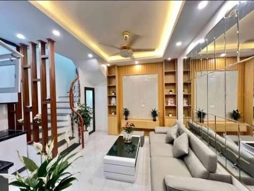 CƠ HỘI SỞ HỮU NHÀ 5 TẦNG NGÕ QUAN THỔ 1, LÔ GÓC, GIÁ CHỈ 7,5 TỶ