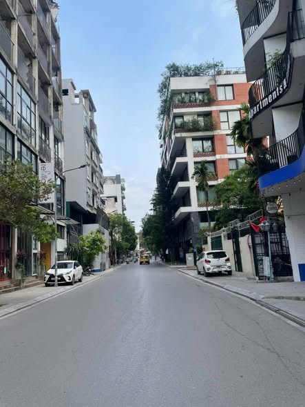 Bán bất động sản Tây hồ 100ty