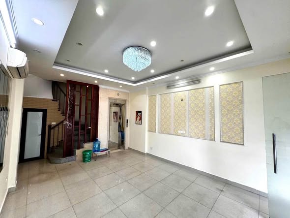 CHO THUÊ MBKD Mặt Phố Trường Chinh, Đống Đa.